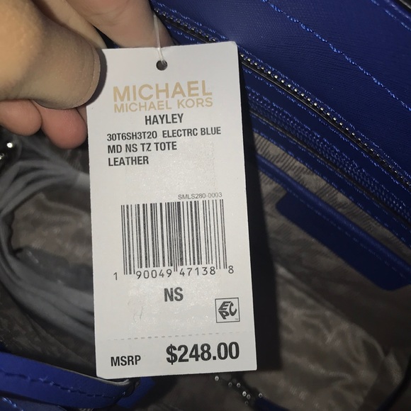 Micheal Kors Purse - Picture 4 of 4